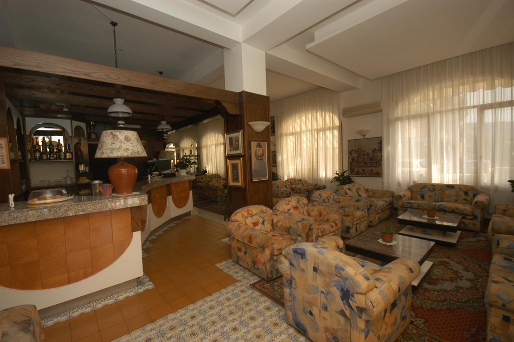 Hotel Paco Pietra Ligure Exteriör bild