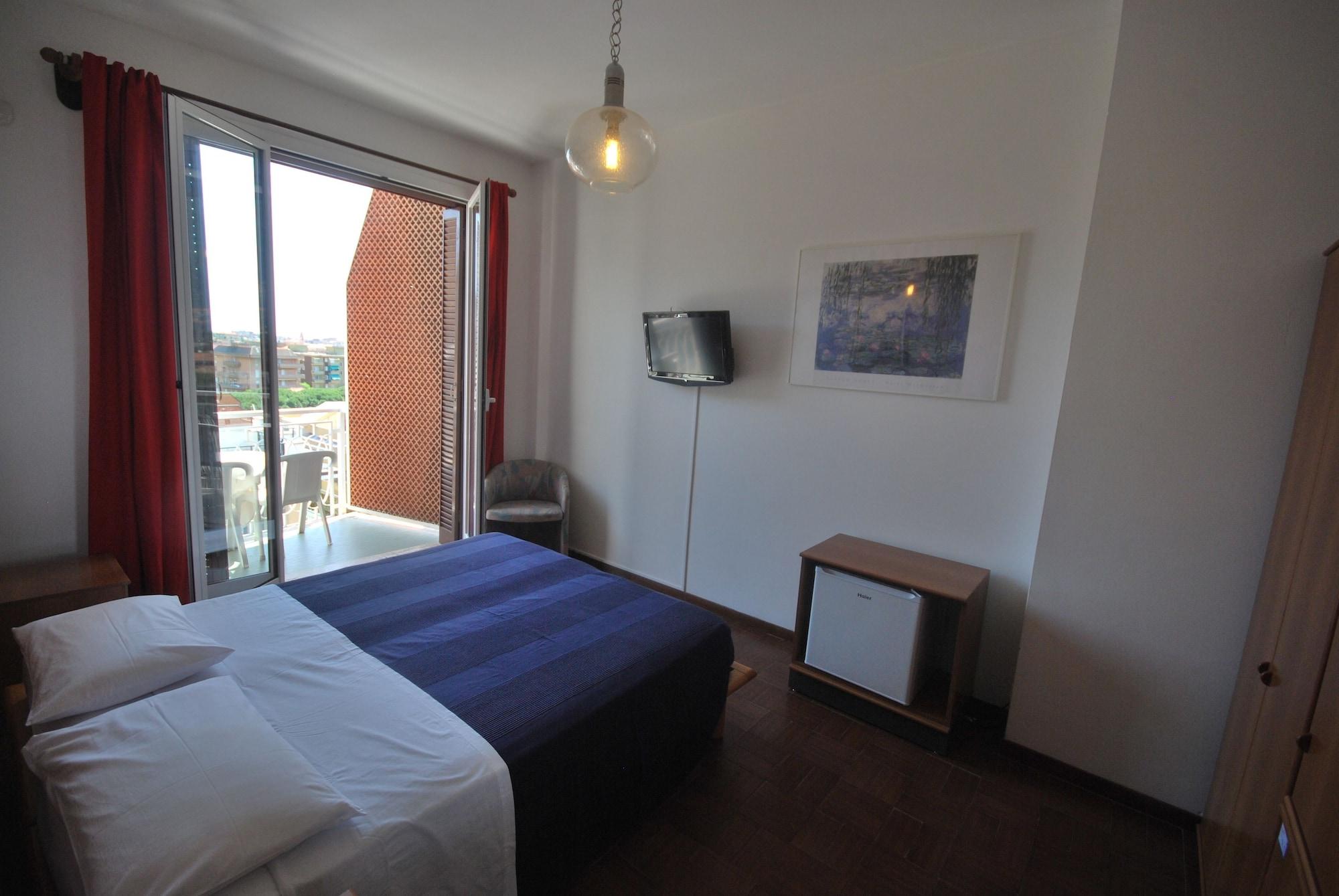 Hotel Paco Pietra Ligure Exteriör bild